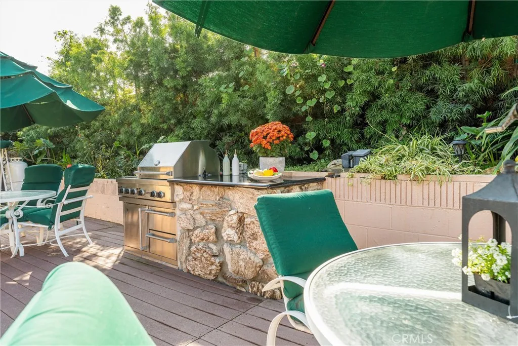 4845 Parkglen, View Park, California 90043 home-pic-30